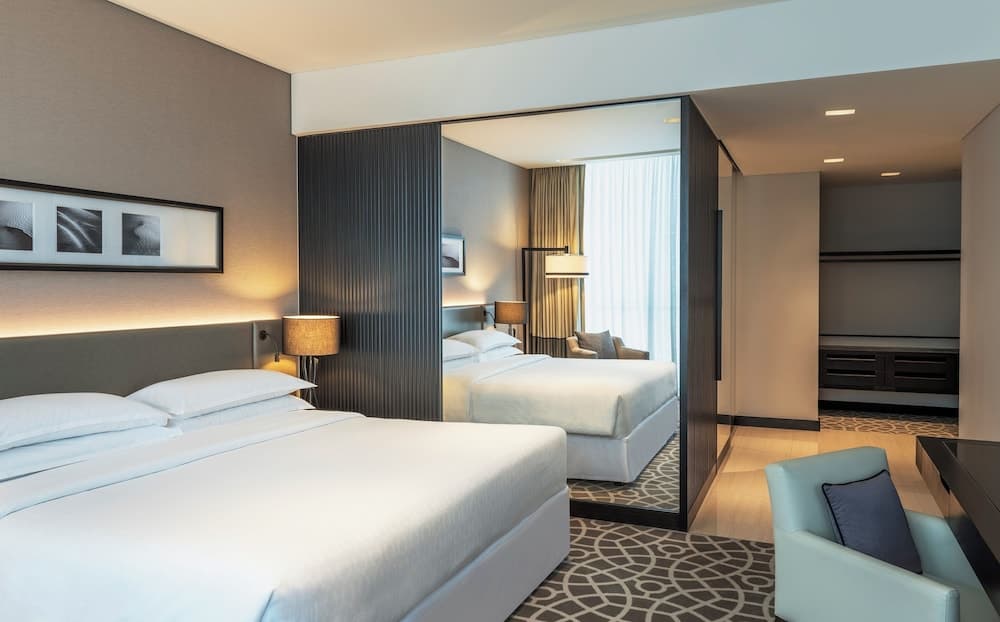 Sheraton Grand Hotel, Dubai — 29