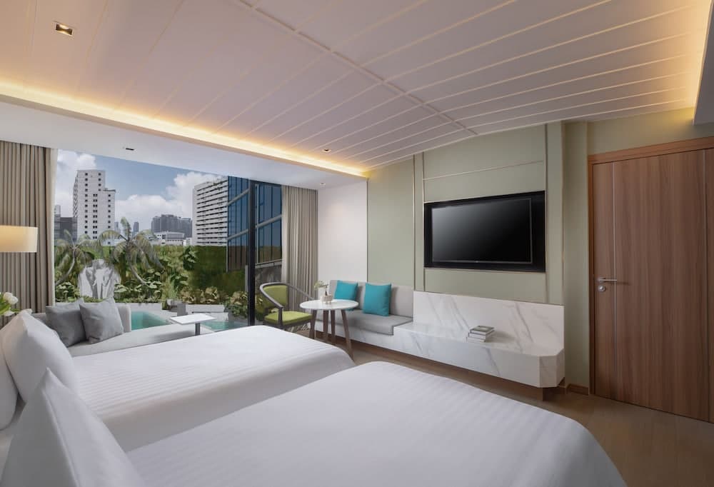 Hotel Bangkok — 1