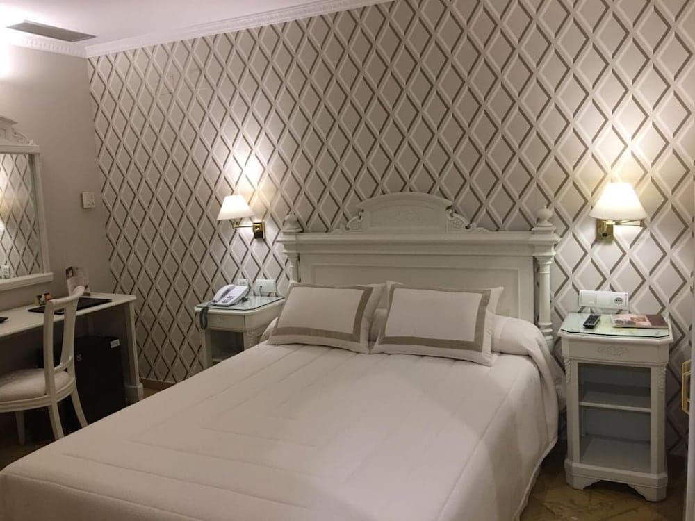 Hotel Boutique Adriano Sevilla — 8