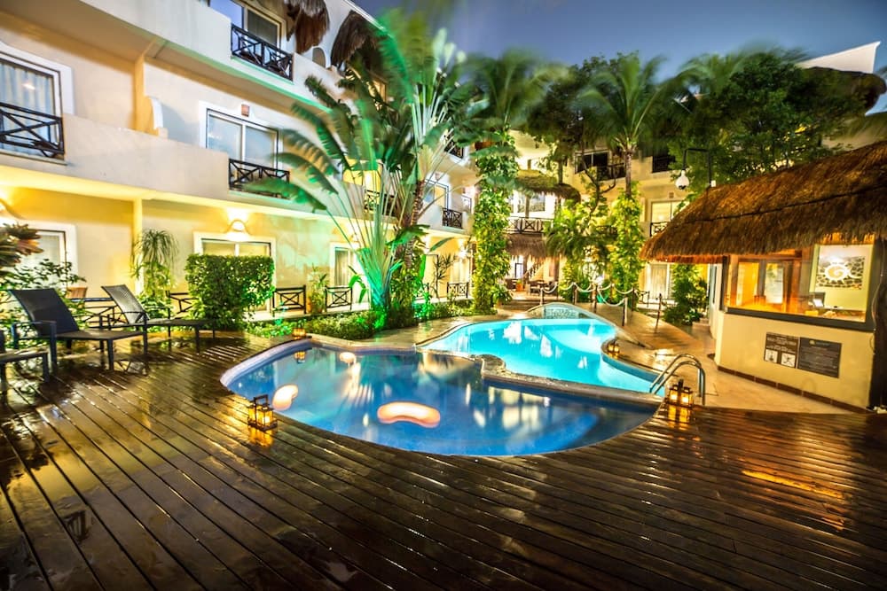 Riviera del Sol — 14