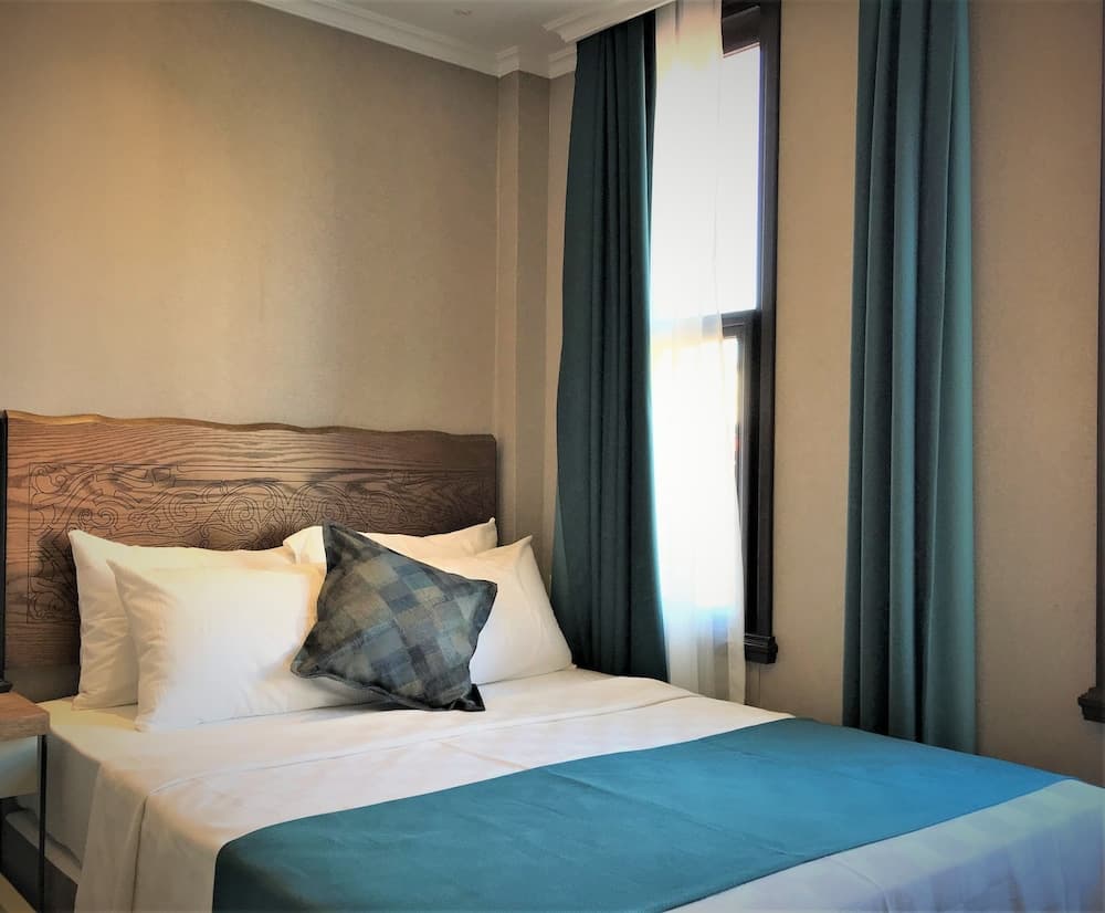 Hotel Galatahan — 16
