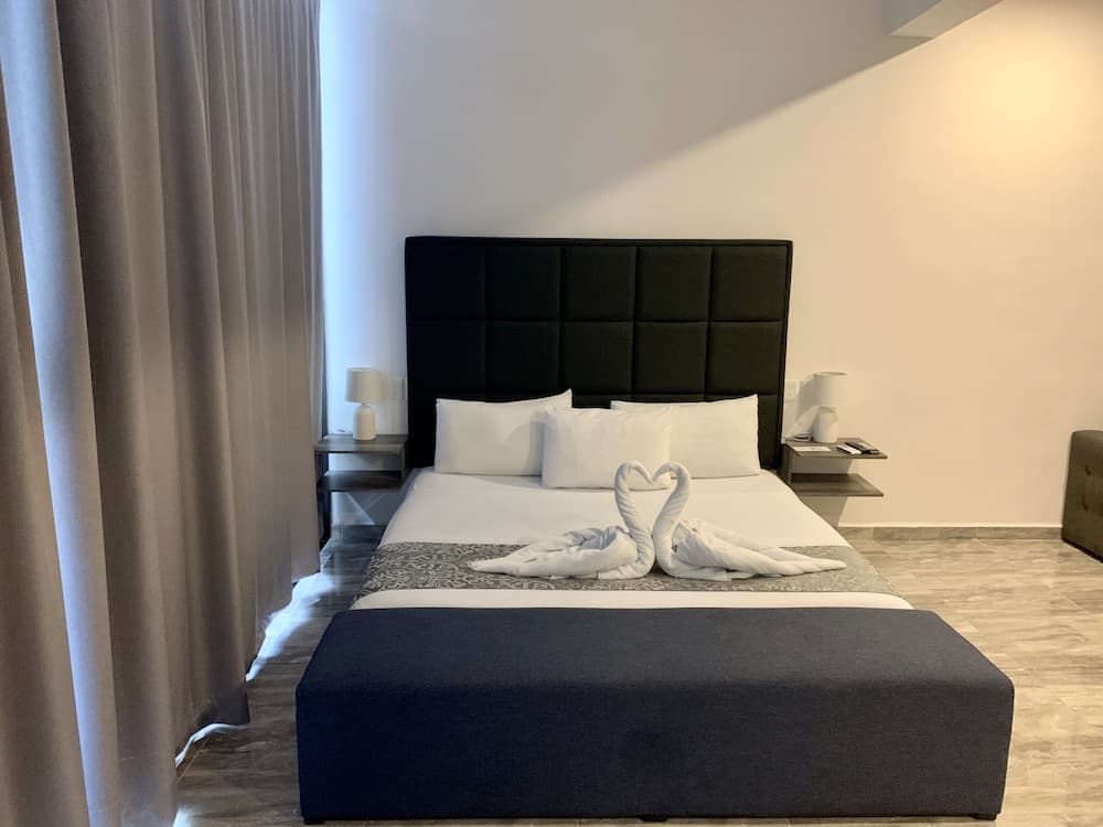 SILVERSANDS Hotel Boutique - 5Th Ave — 14