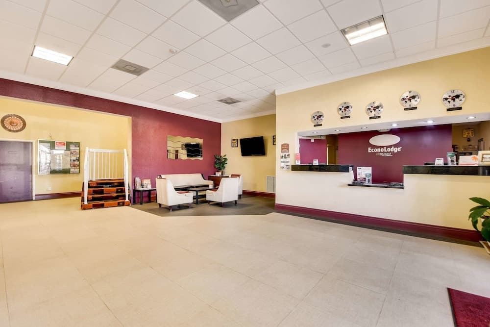 Econo Lodge Busch Gardens — 27