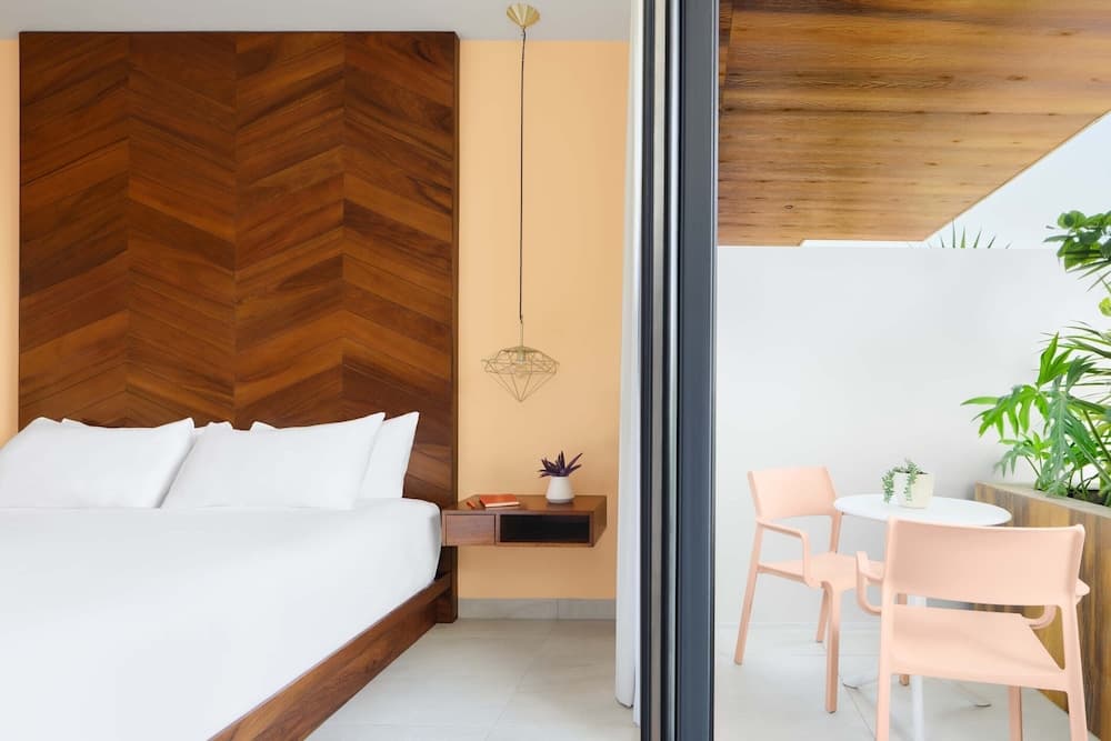 CALIXTA Hotel — 11
