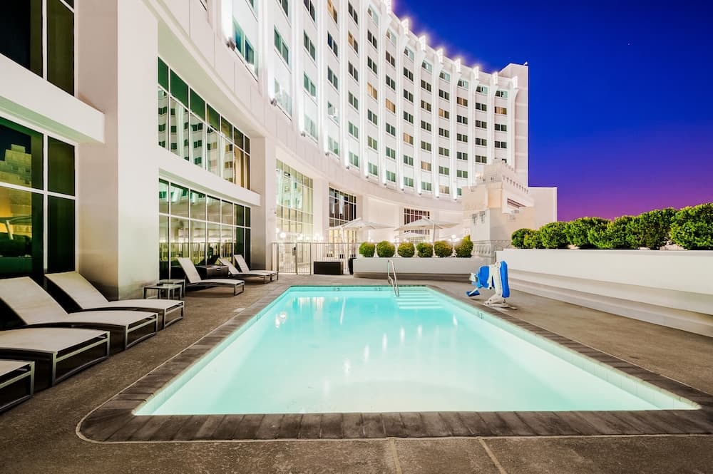Das Commerce Casino & Hotel — 13
