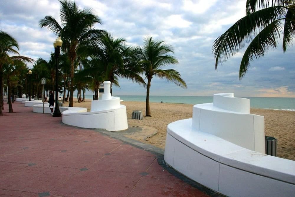 La Casa Del Mar — 22