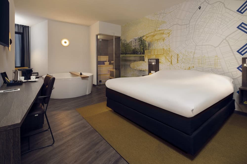 Inntel Hotels Amsterdam Centre — 11