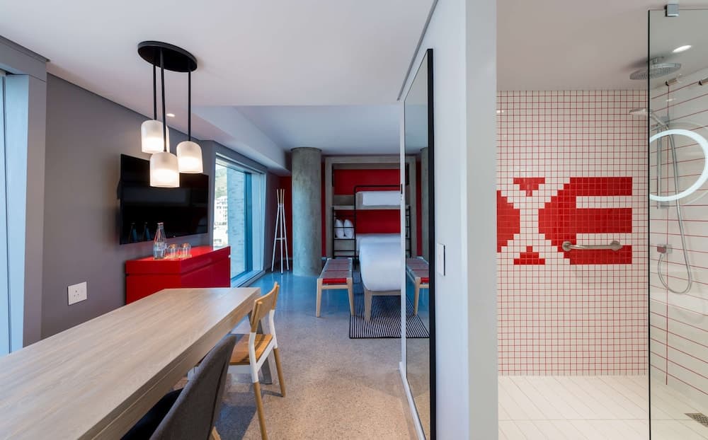 Radisson RED V&A Waterfront, Cape Town hotel, Silo 6, South Arm Road, V&A Waterfront, Cape Town, Western Cape, 8001, South Africa — photo 103