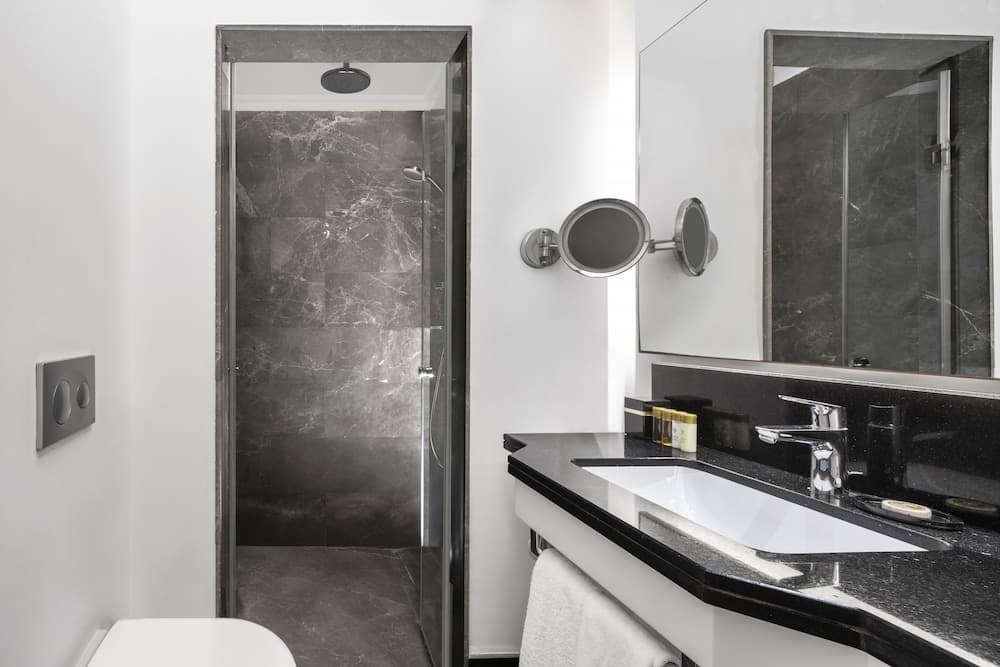 AKKA Lush Hotel Taksim — 11