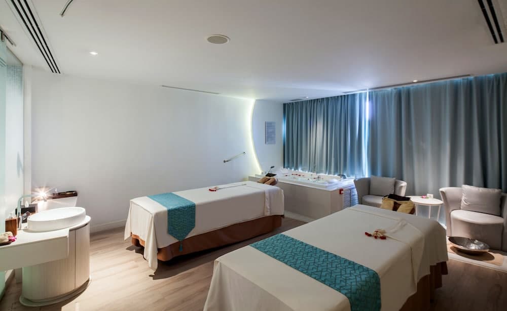 Centara Watergate Pavilion Hotel Bangkok — 29