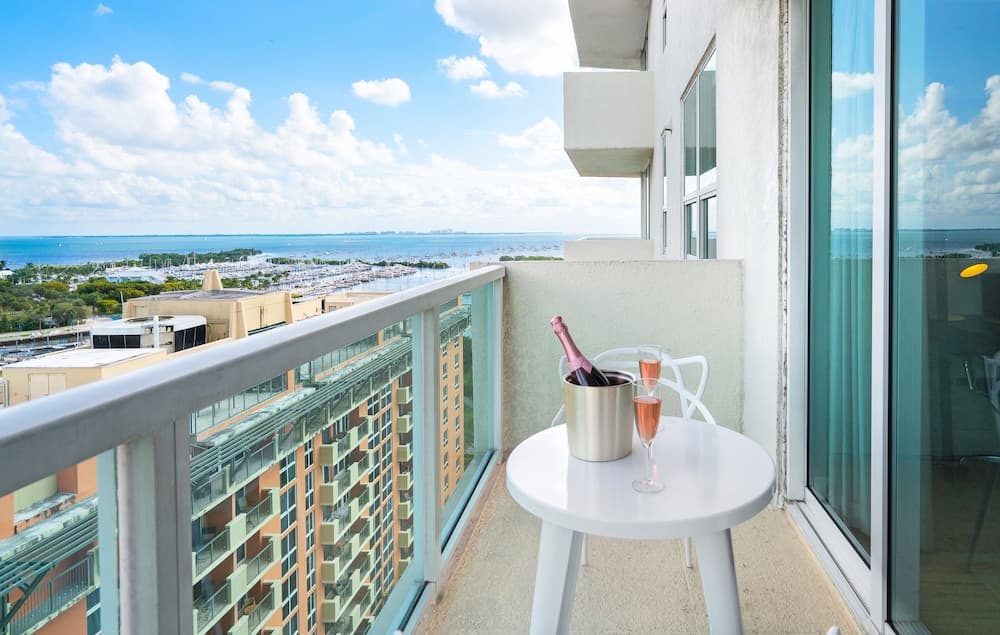 Miami Vacation Rentals - Coconut Grove — 14