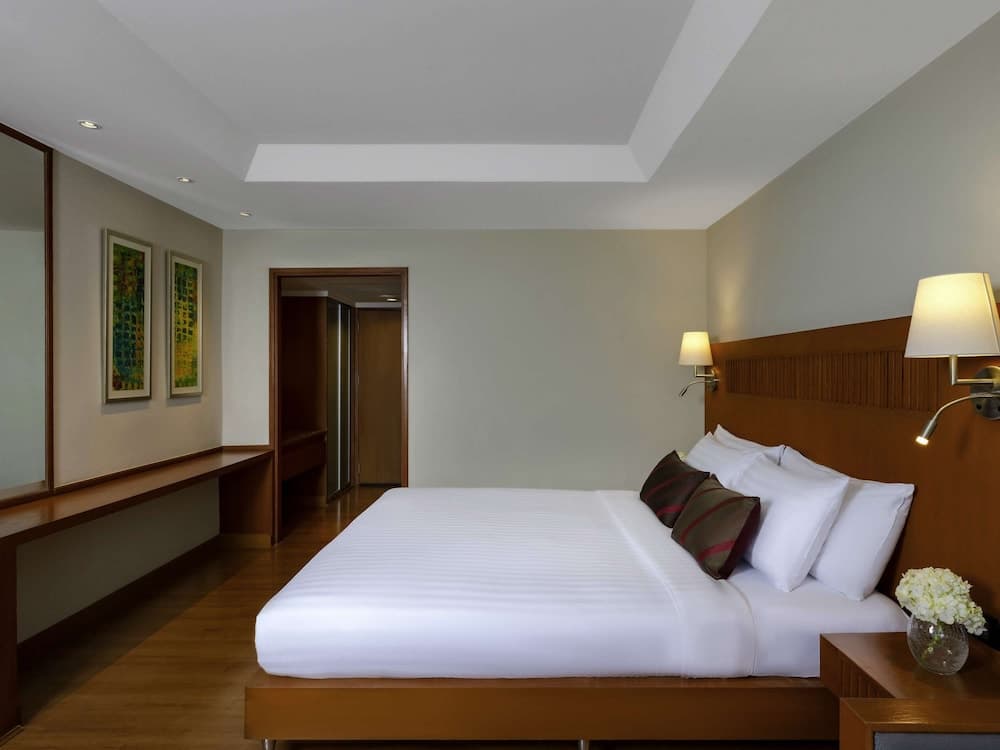 Grand Mercure Bangkok Atrium — 17