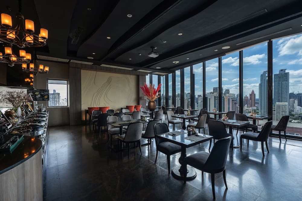 Das Kontinent Hotel Sukhumvit — 26