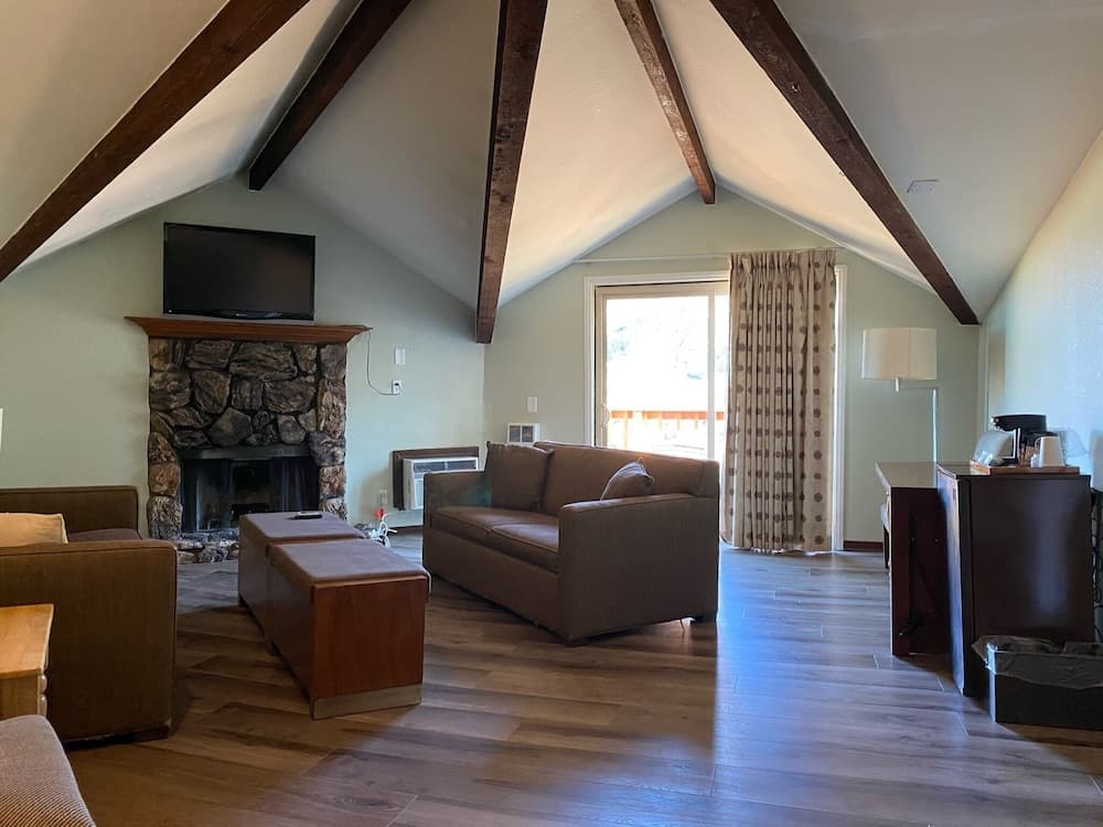 The Retreat on Charleston Peak — 18