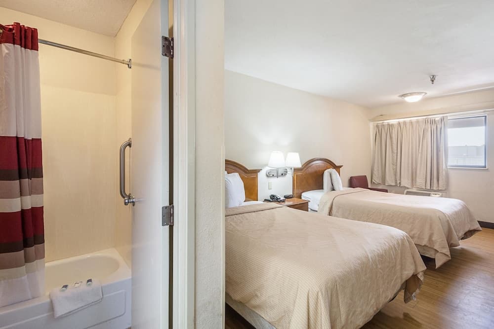 Rodeway Inn Tampa vicino a Busch Gardens - USF — 14