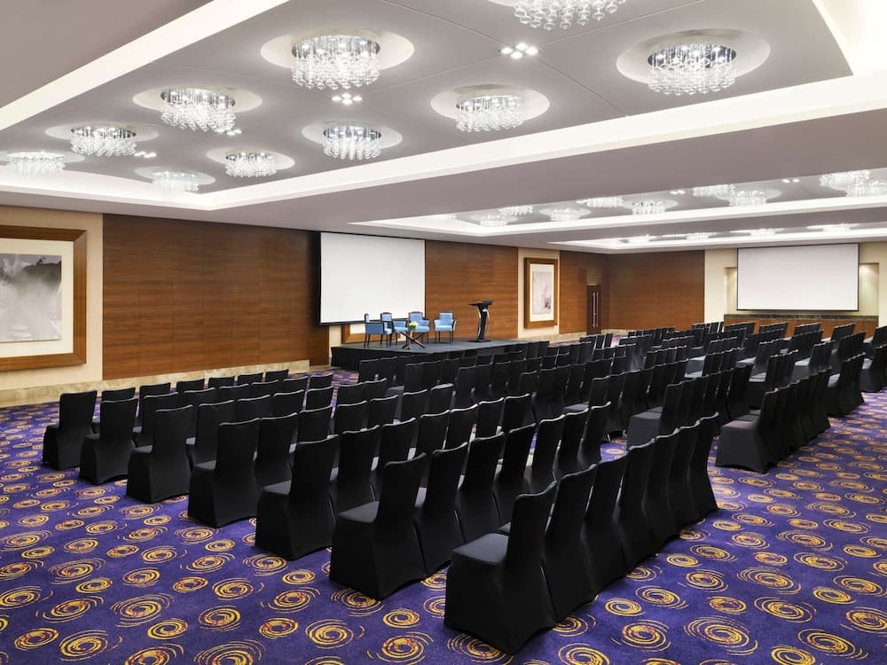 Mövenpick Hotel Jumeirah Beach — 25