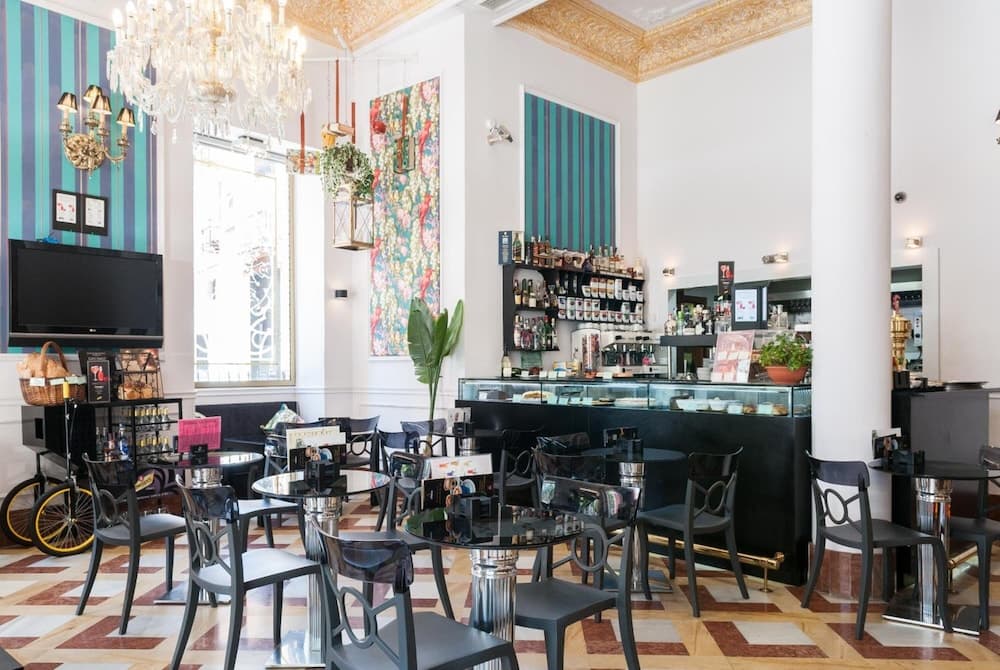 Hotel Boutique Adriano Sevilla — 17