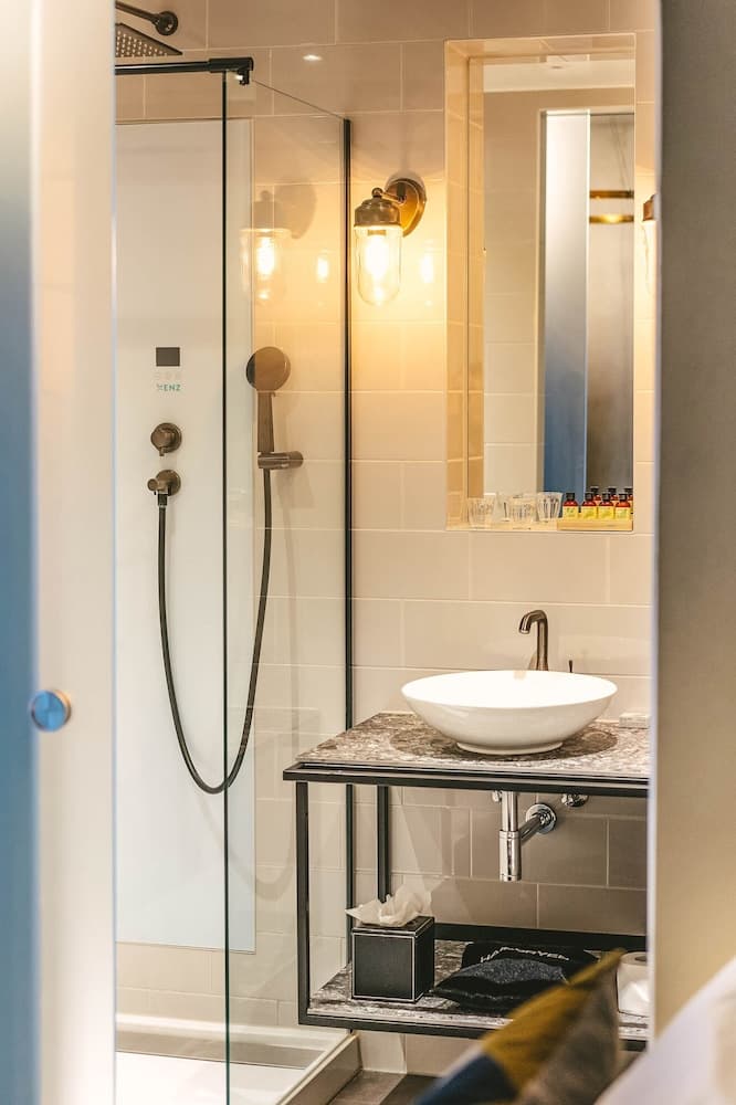 Four Elements Hotel Amsterdam — 9