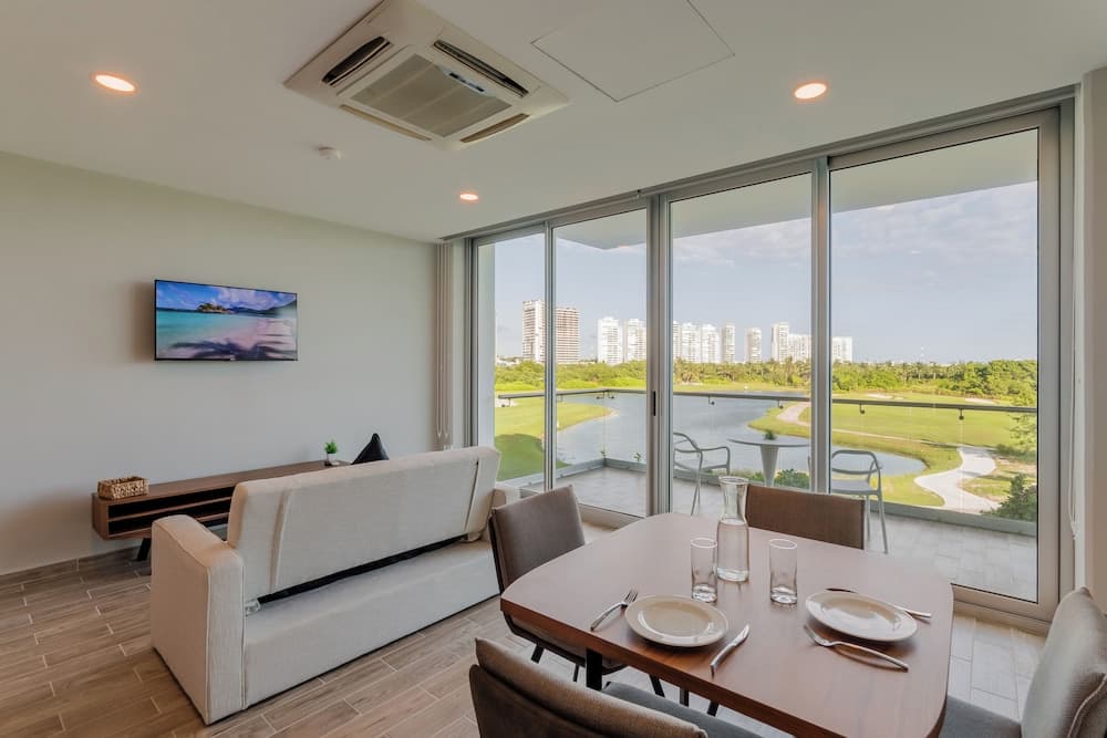 EHDEN Vacation Suites Puerto Cancún — 20