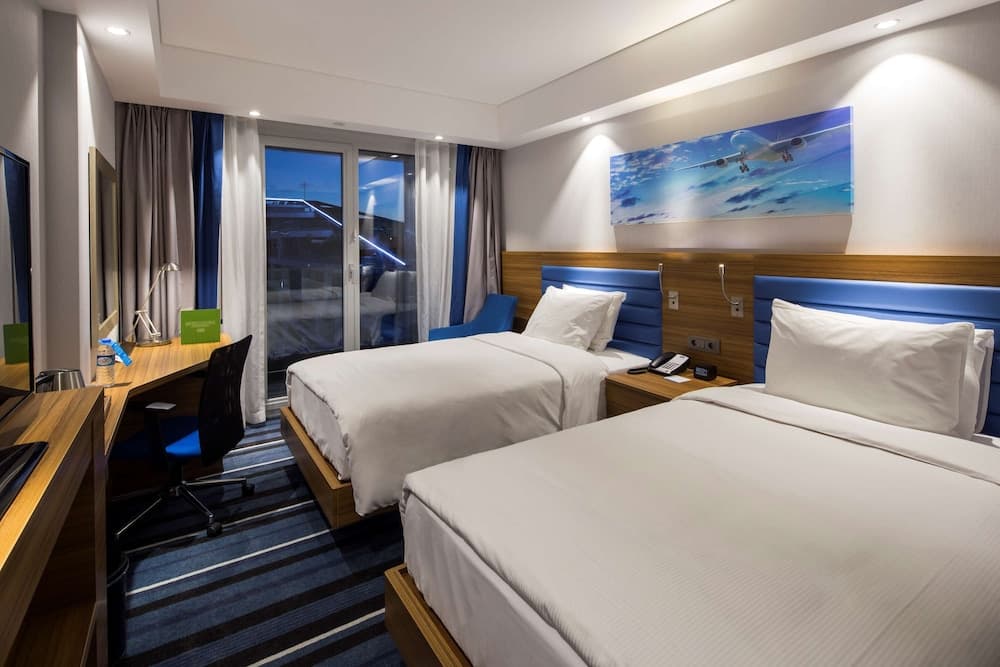 Hampton by Hilton Istanbul Kurtkoy — 16