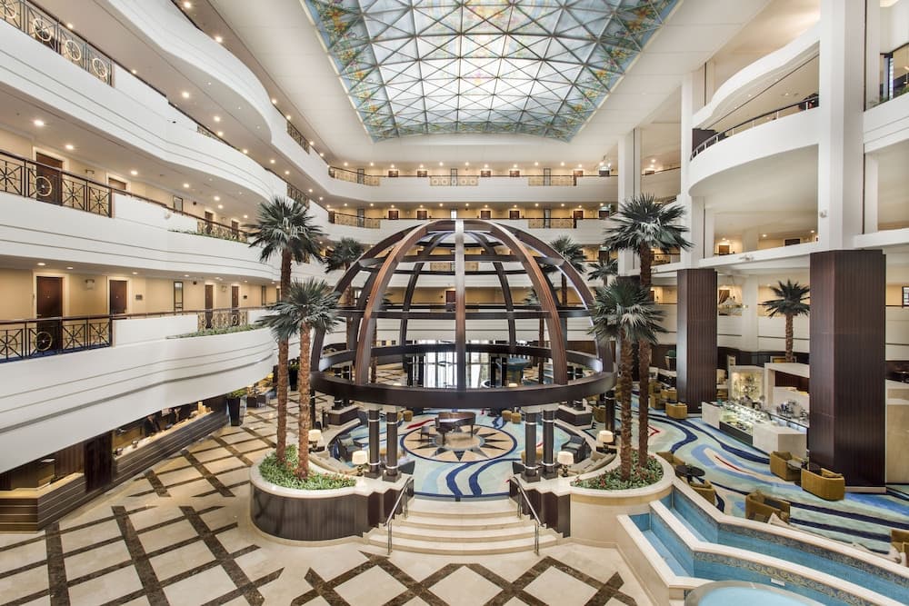 Mövenpick Grand Al Bustan Dubai — 2