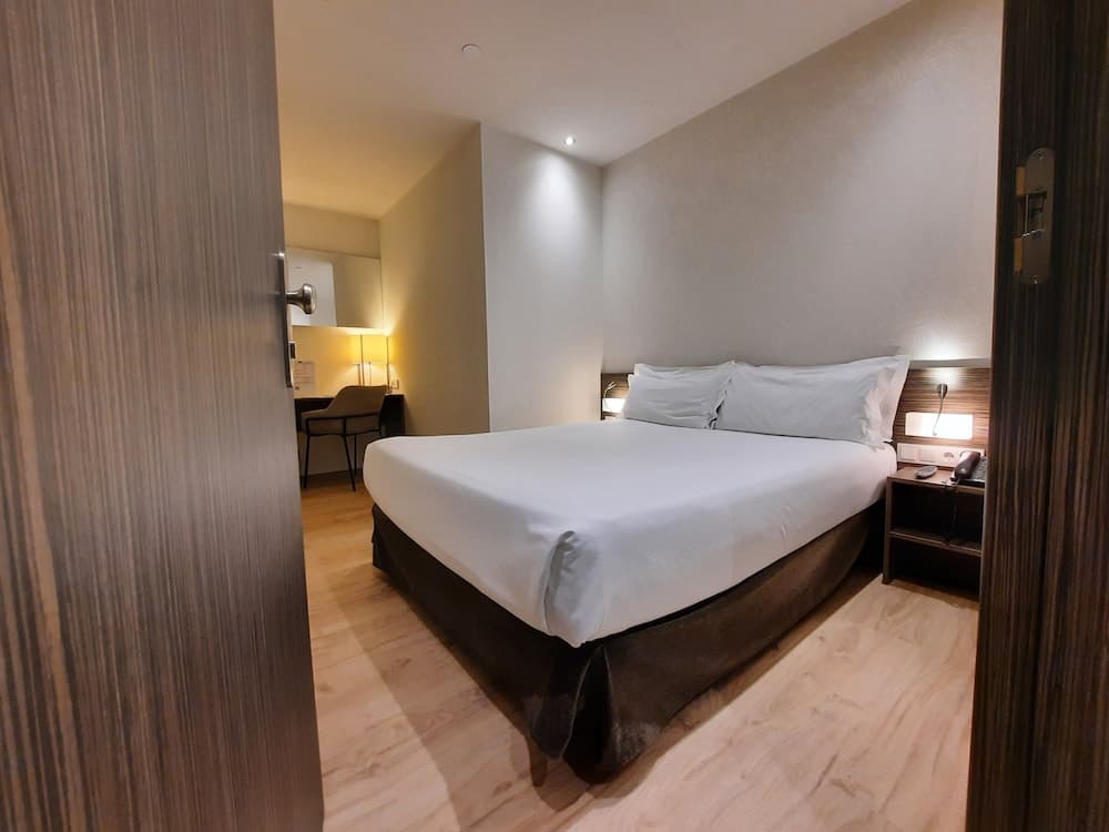 Air Rooms Madrid by HelloSky — 7