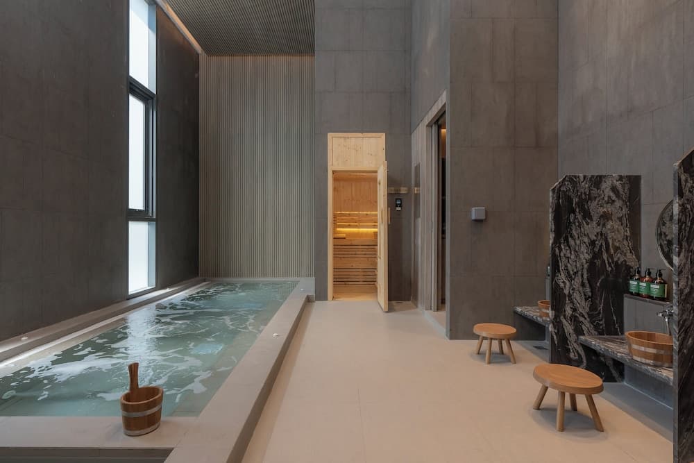 Staybridge Suites Bangkok Sukhumvit, an IHG Hotel — 30