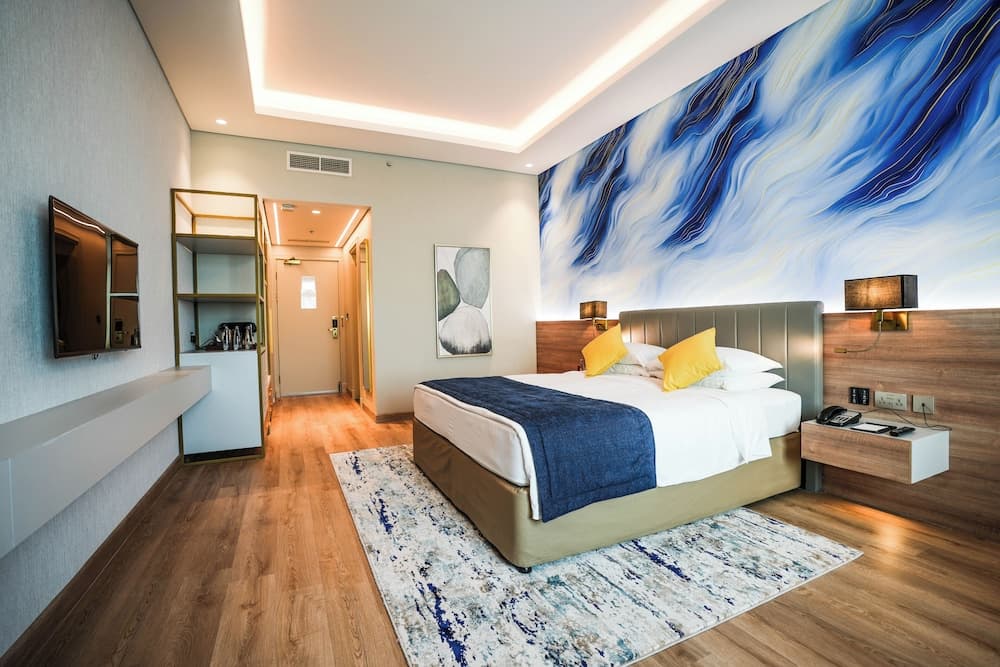 Mövenpick Grand Al Bustan Dubai — 30