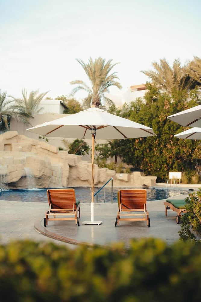 Dubai Marine Beach Resort & Spa — 11