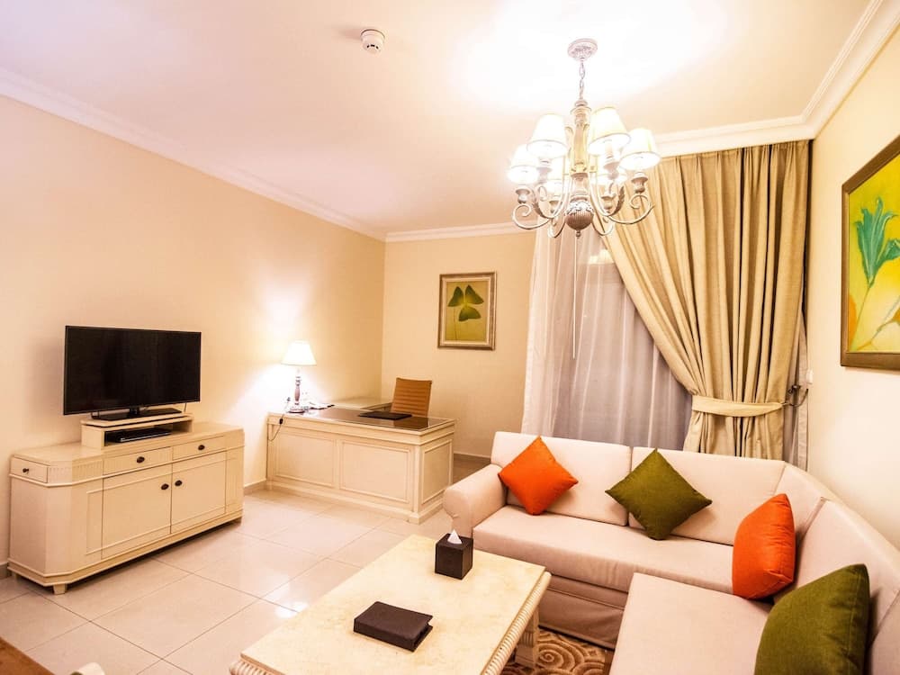Mercure Dubai Barsha Heights Hotel Suites und Apartments — 10