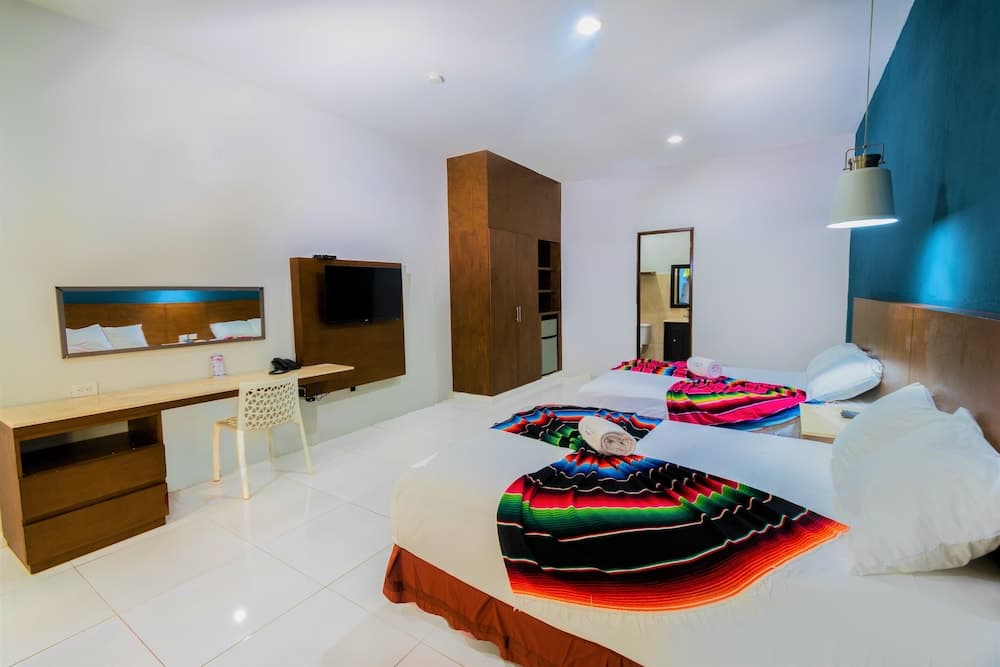 Hotel Mariachi by Kavia 5th Av — 19