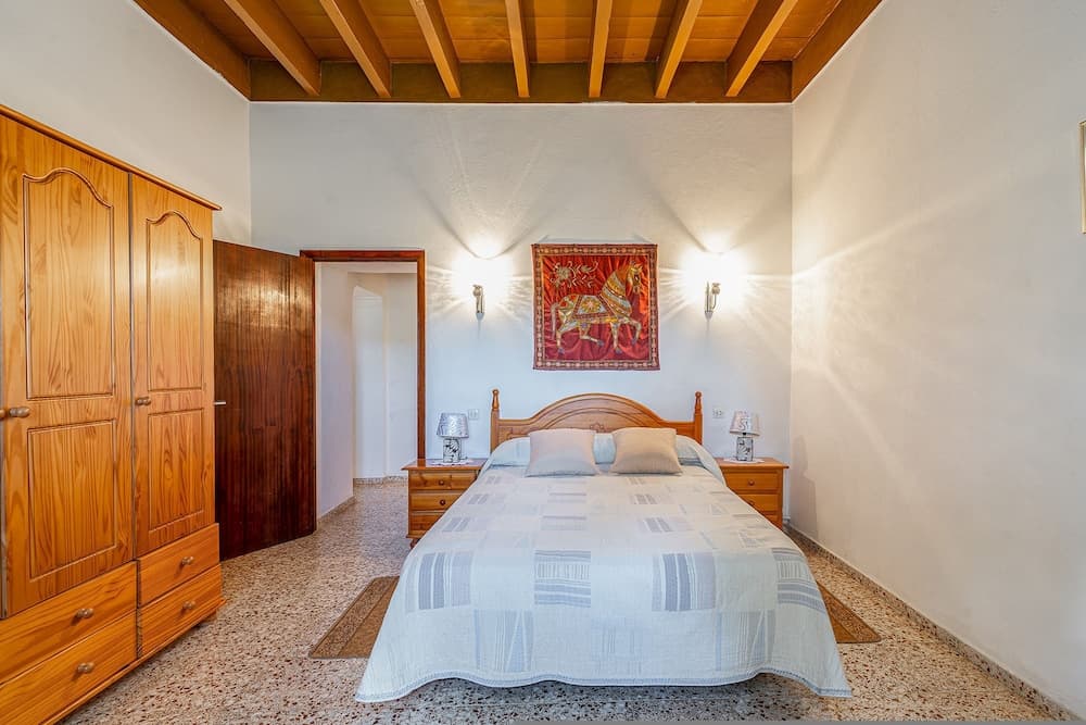 Cas Consul in Ibiza With 4 Bedrooms and 3 Bathrooms — 2