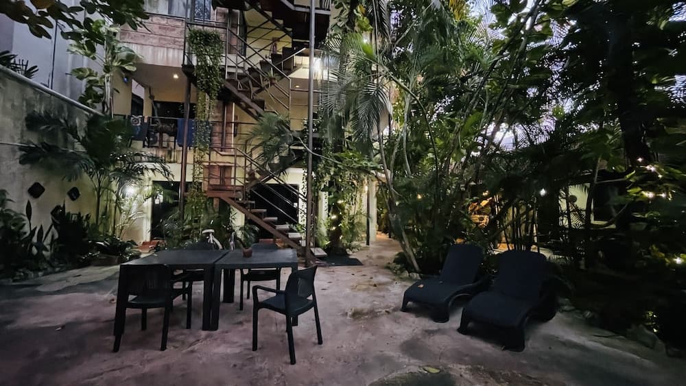 Hotel B&B - 5ta Avenida — 21