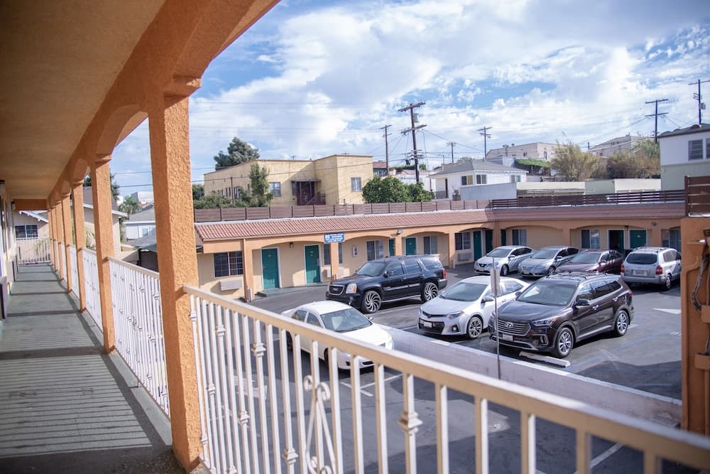 Starlight Inn La Brea — 27