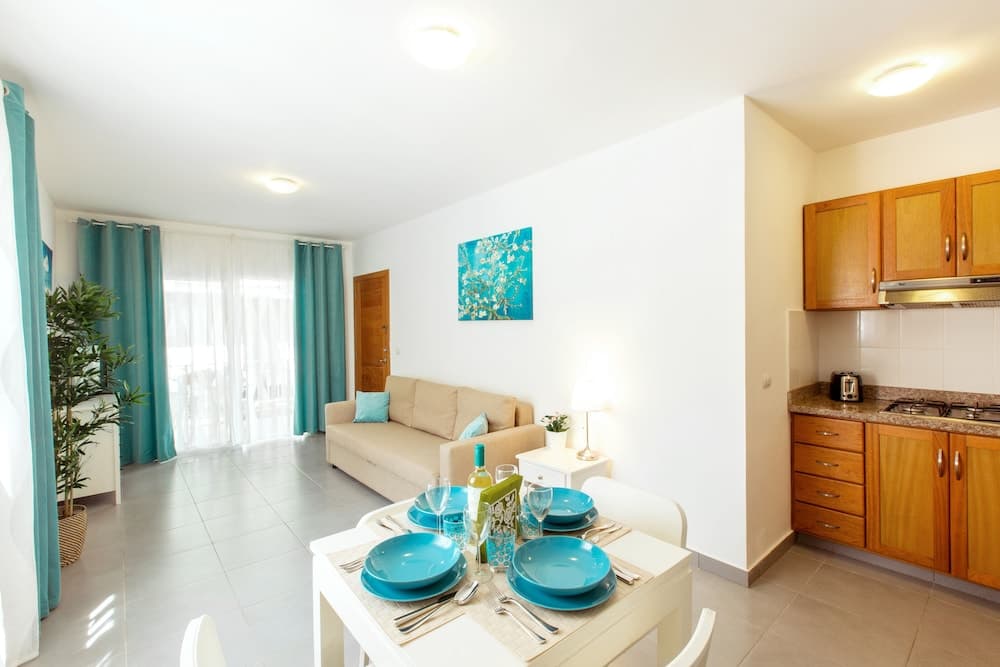 Hotel Tropicana Suiten Deluxe Beach Club & Pool — 17