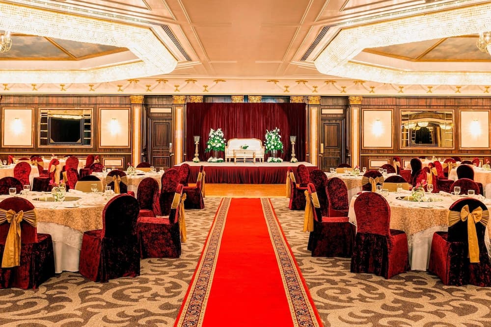 Le Meridien Dubai Hotel & Conference Centre — 20