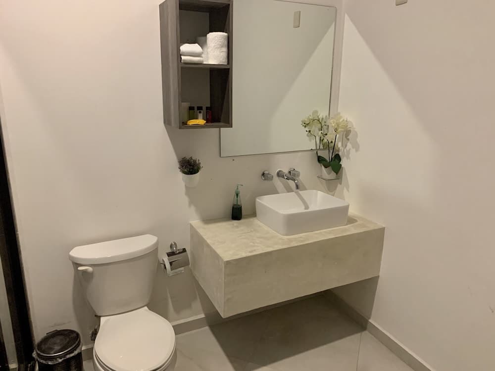 SILVERSANDS Hotel Boutique - 5Th Ave — 2