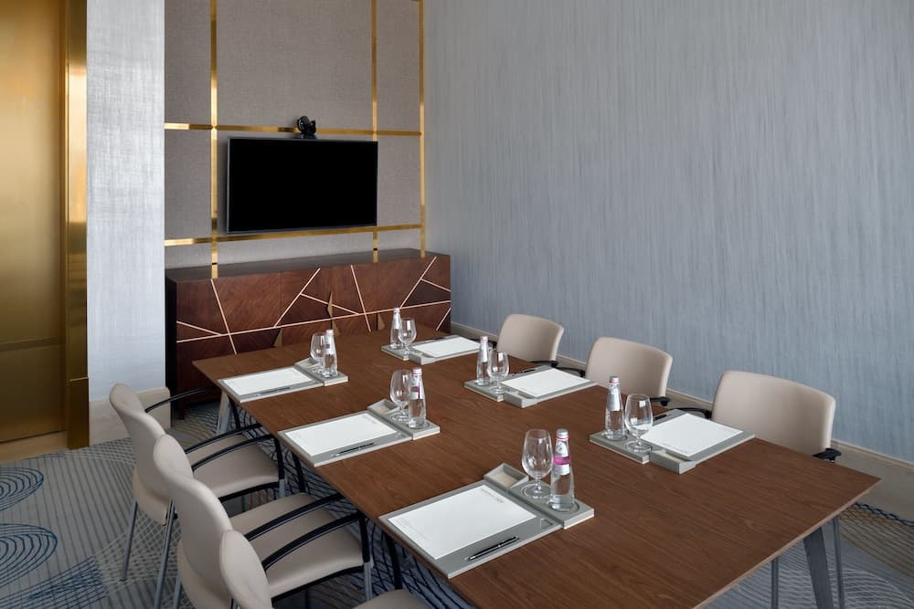 Grand Plaza Mövenpick Media City — 23