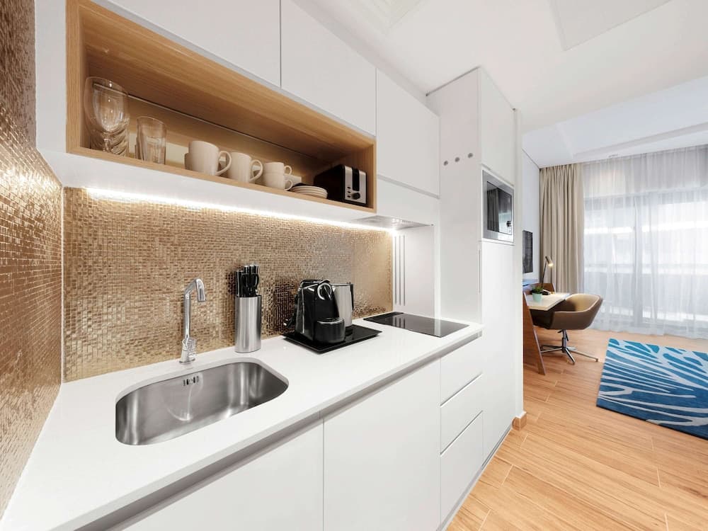 Adagio Premium The Palm — 10