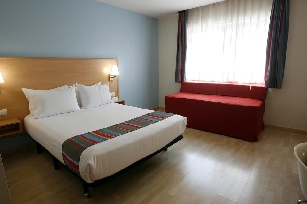 Travelodge Madrid Torrelaguna — 2
