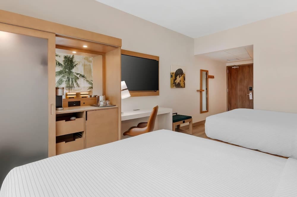 Cambria Hotel Tampa-Brandon — 26