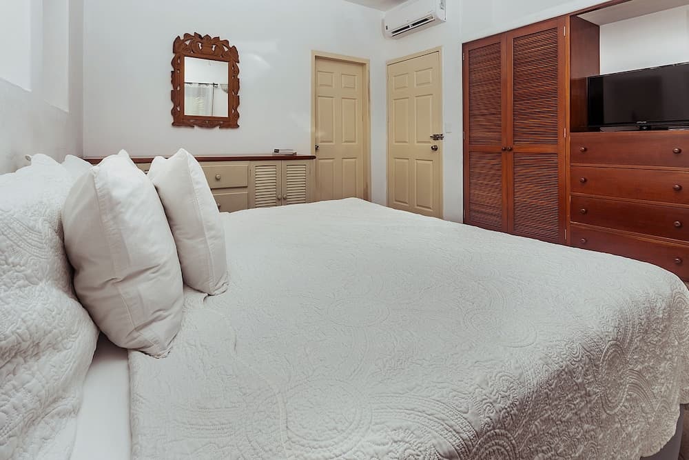 Fabiola Condo Hotel — 17