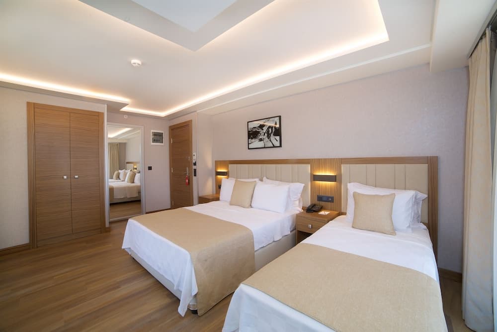 Erboy Hotel — 11