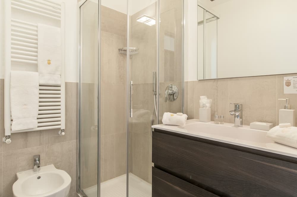 Milan Royal Suites Magenta & Luxury Apartments — 19