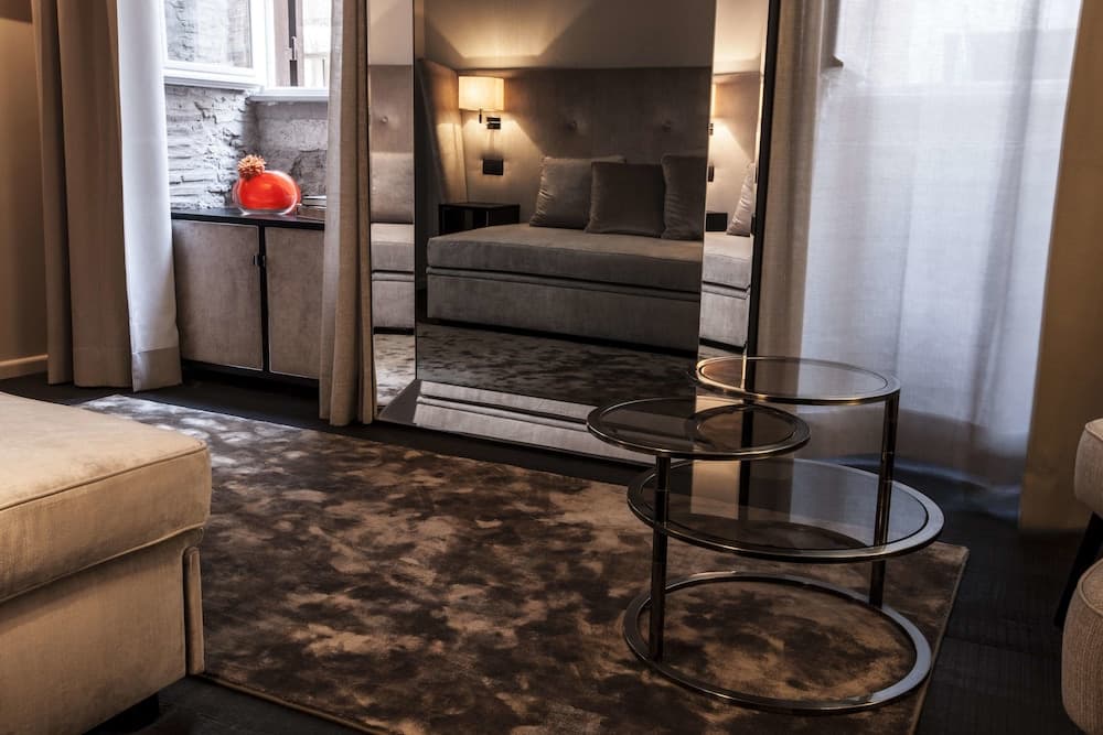 DOM Hotel — 19