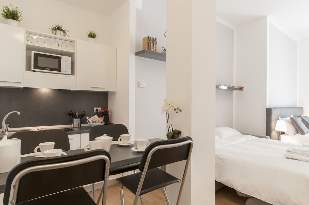 Milan Royal Suites Magenta & Luxury Apartments — 30