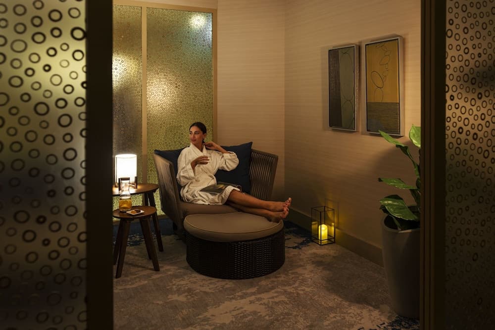 Sheraton Mall of the Emirates Hotel, Dubai — 22