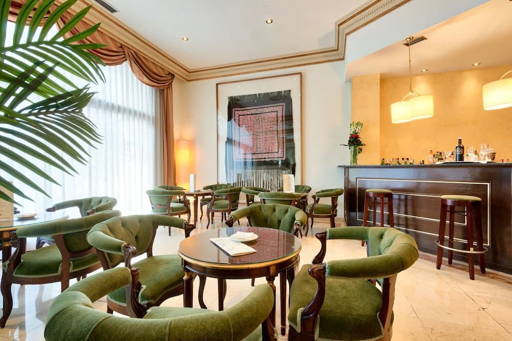 Hotel Roger de Lluria Barcelona — 30