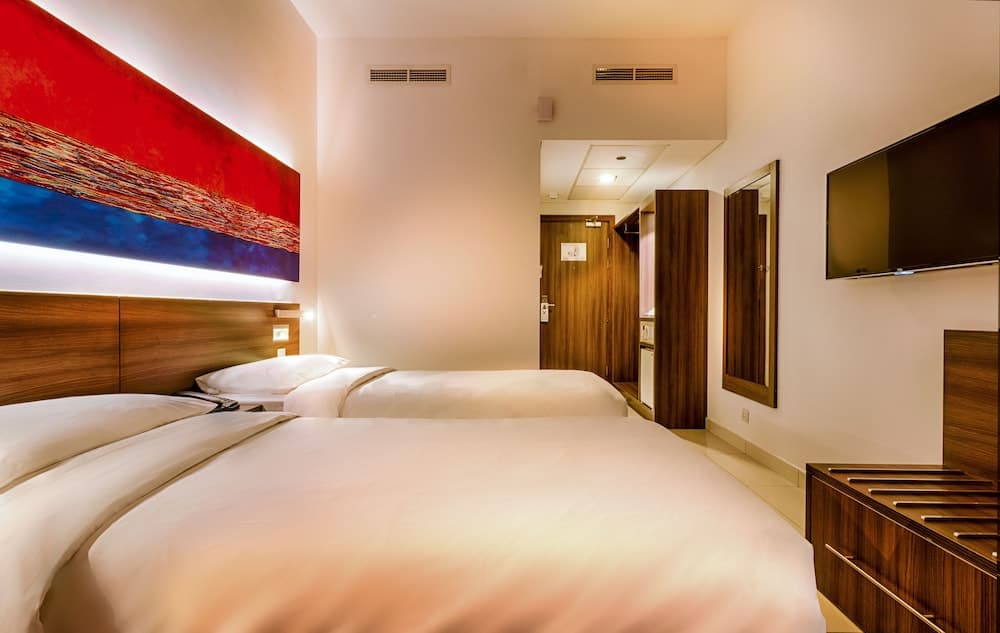 Citymax Hotel Al Barsha at the Mall — 8