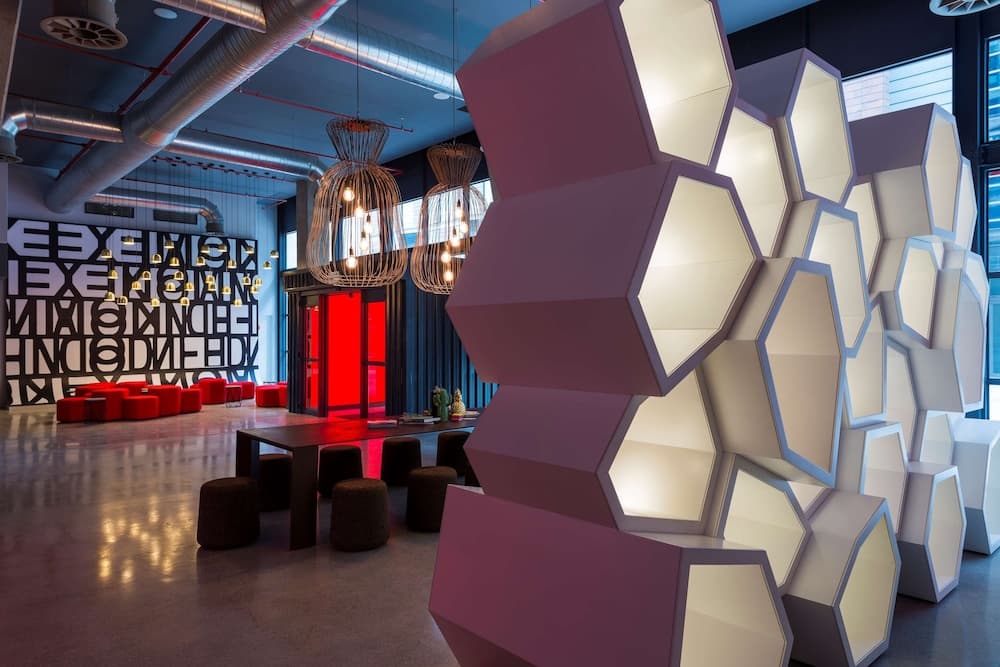 Radisson RED V&A Waterfront, Cape Town hotel, Silo 6, South Arm Road, V&A Waterfront, Cape Town, Western Cape, 8001, South Africa — photo 5